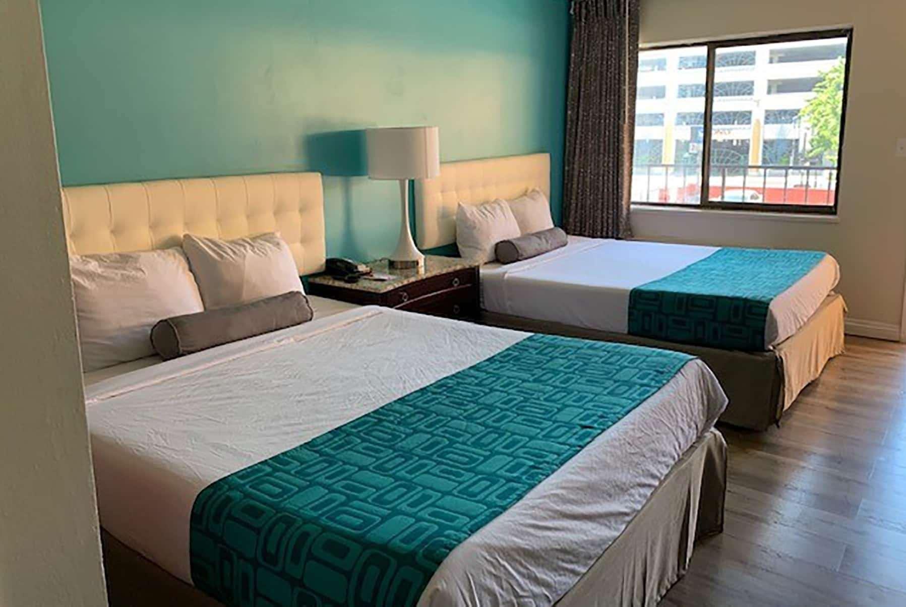 Howard Johnson By Wyndham Downtown Рино Екстериор снимка