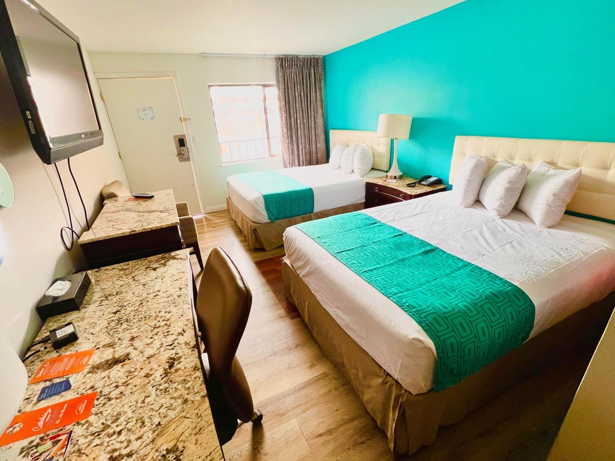 Howard Johnson By Wyndham Downtown Рино Екстериор снимка